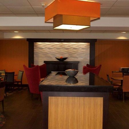 Hampton Inn Ithaca Exterior photo