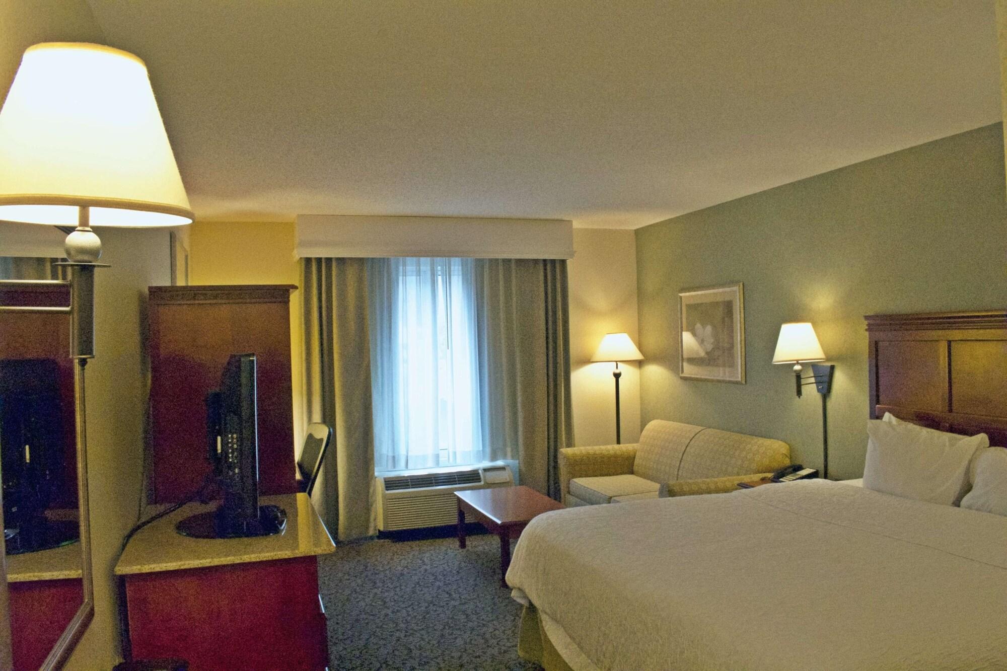 Hampton Inn Ithaca Exterior photo