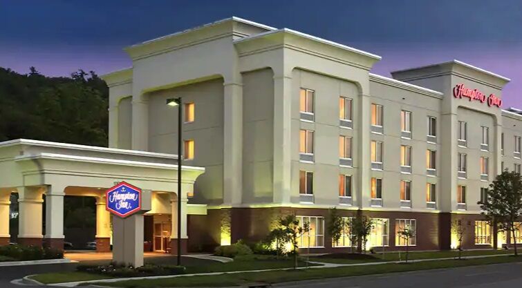 Hampton Inn Ithaca Exterior photo
